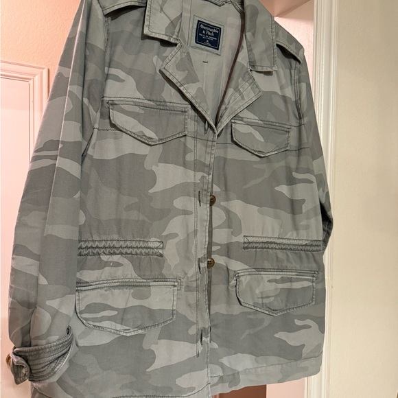 Abercrombie & Fitch Jackets & Blazers - Abercrombie & Fitch Light Olive & Gray Camouflage Jacket